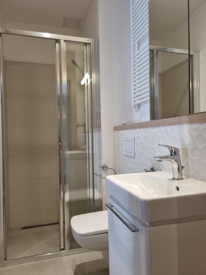 Aparthotel In Warsaw Very Close To The City Center, Free Underground Parking, Wifi, Air Conditioning, Balcony Eksteriør billede